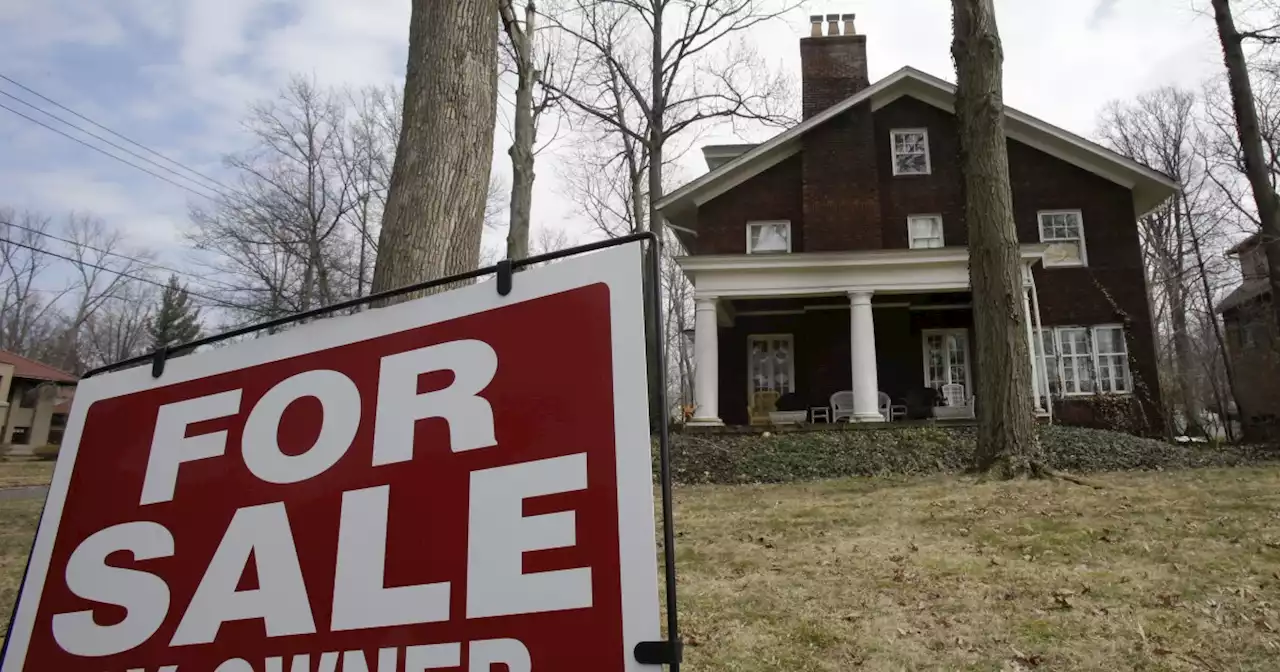 Existing home sales fall and prices drop amid worsening housing rout