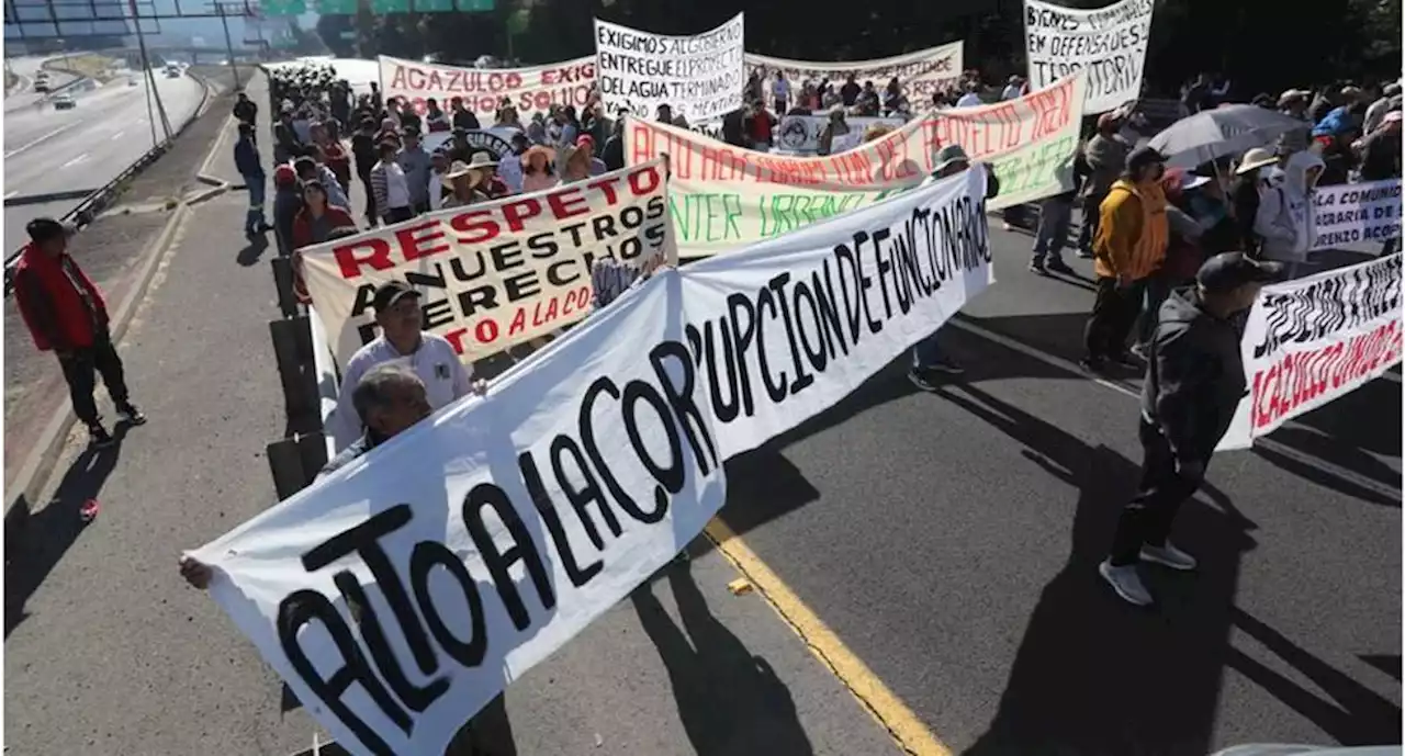 Comuneros bloquean carretera México-Toluca con dirección a la CDMX