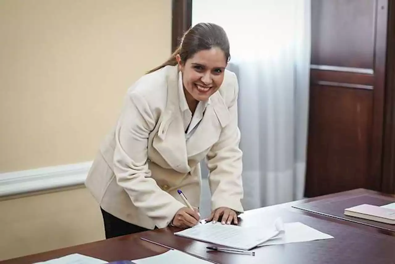 La senadora liberal Karina Espinoza radicó el Proyecto de Ley Cero Cacho en el Congreso