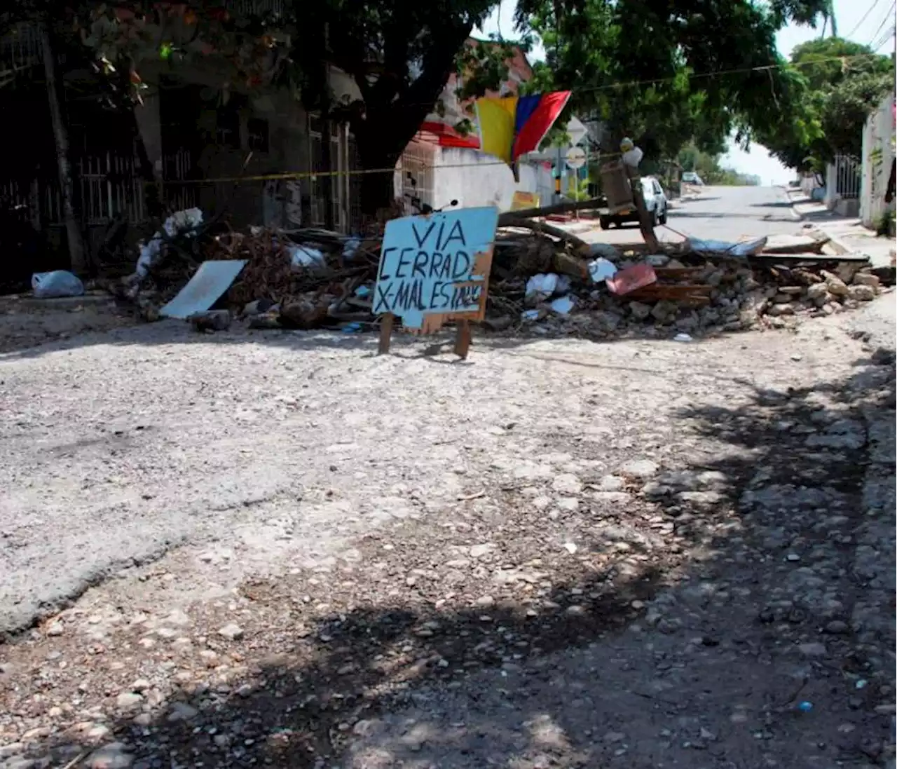 Más de 50 días cerrada: Los Calamares exige intervención en Calle La Lengua