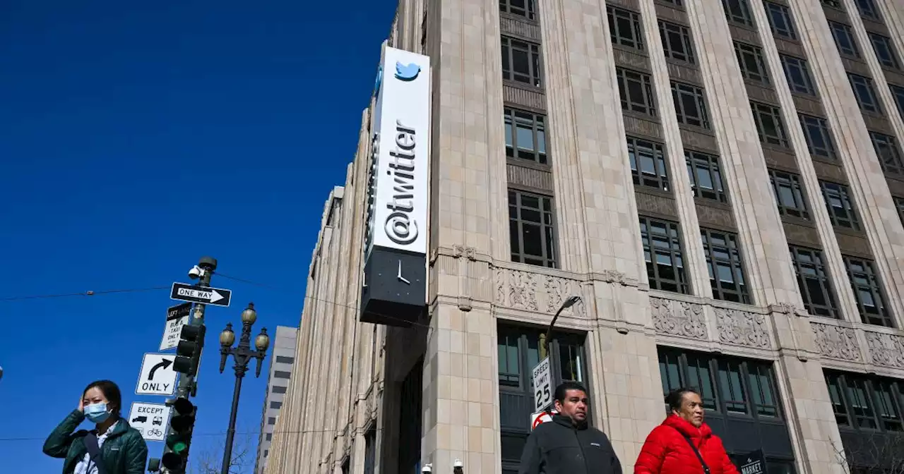 Microsoft removes Twitter from its social media tool for advertisers | Engadget