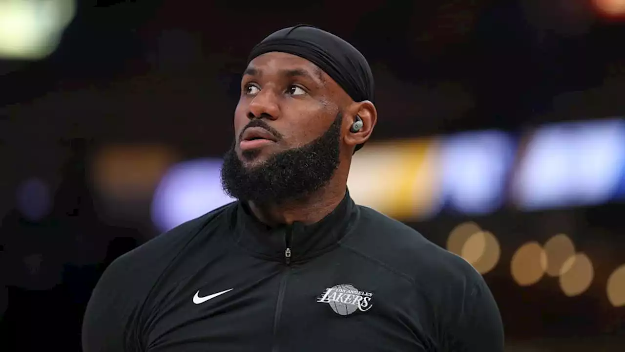 LeBron James And Stephen King Still Have Twitter Checkmarks Despite Publicly Saying They Wouldn’t Pay