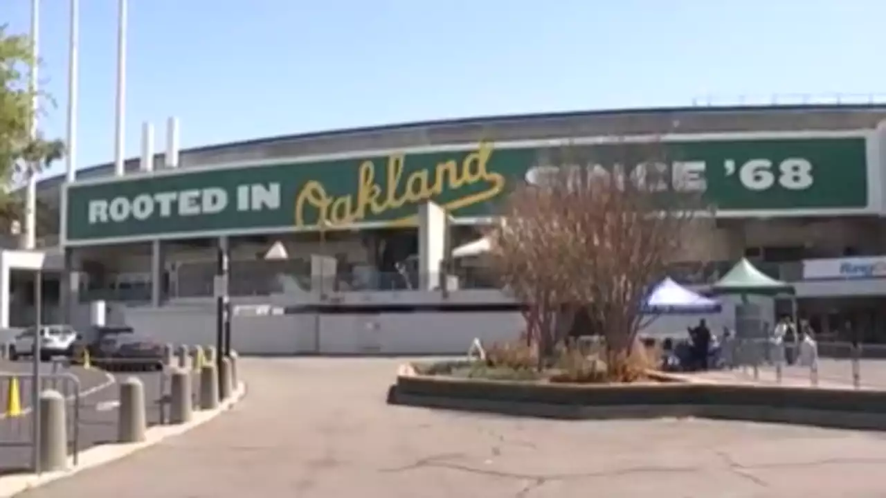 Oakland A's sign agreement to purchase land for Las Vegas ballpark; mayor 'deeply disappointed'