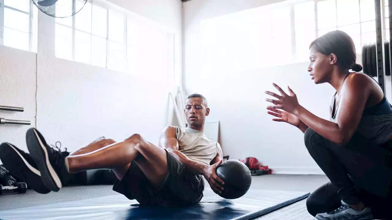 Gymnastique suédoise : les exercices à faire pour avoir un ventre plat et des abdominaux toniques