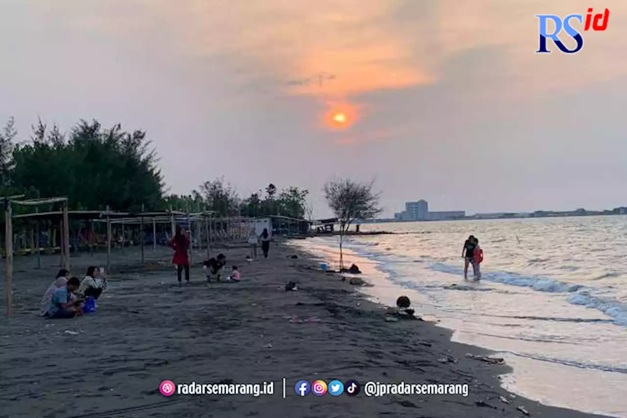 Siapkan 3.000 Lembar Setiap Hari, Segini Harga Tiket Pantai Ngebum Kendal