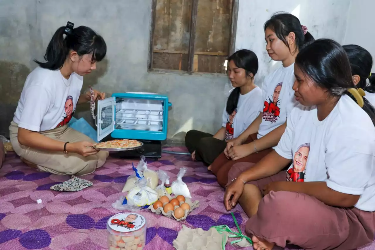 Tumbuhkan Semangat UMKM, Orang Muda Ganjar Gelar Pelatihan Membuat Kue