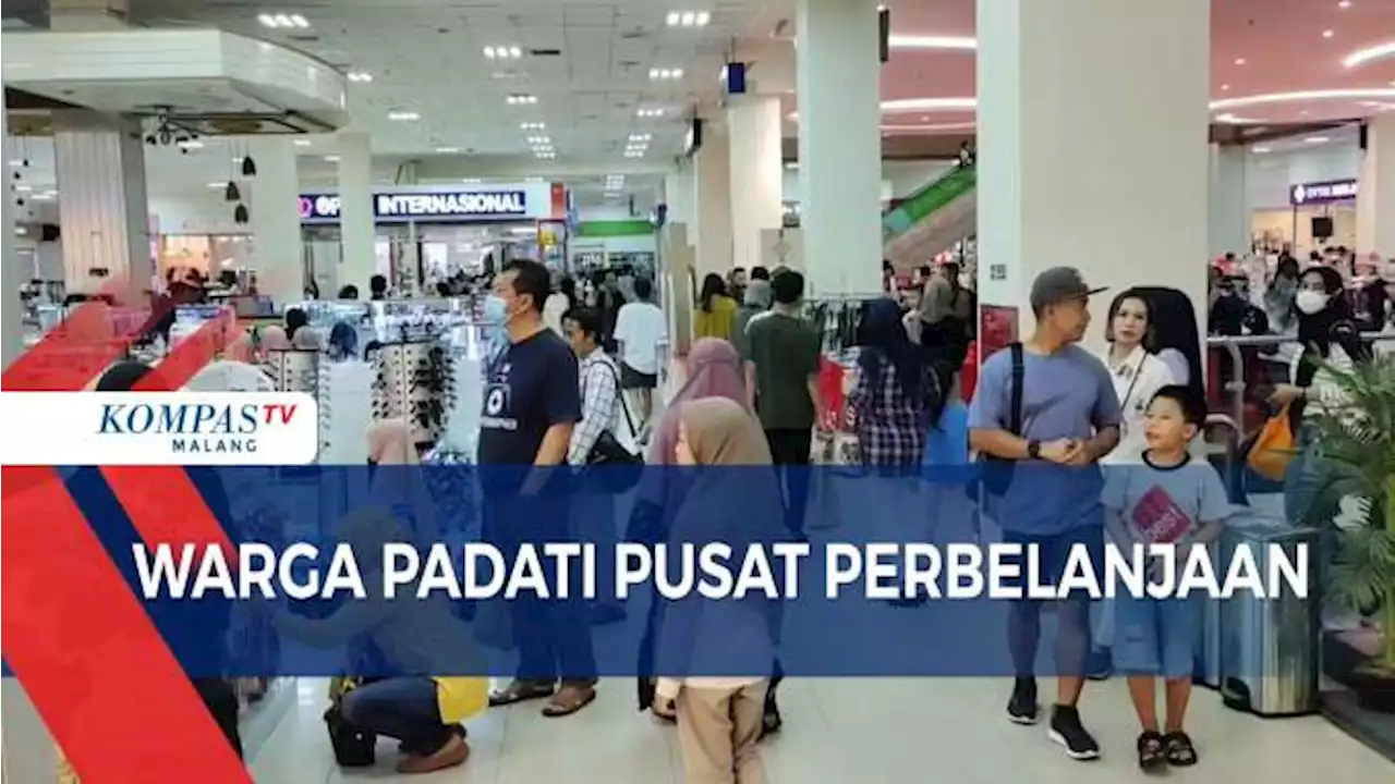 Warga Penuhi Pusat Pusat Perbelanjaan Jelang Lebaran