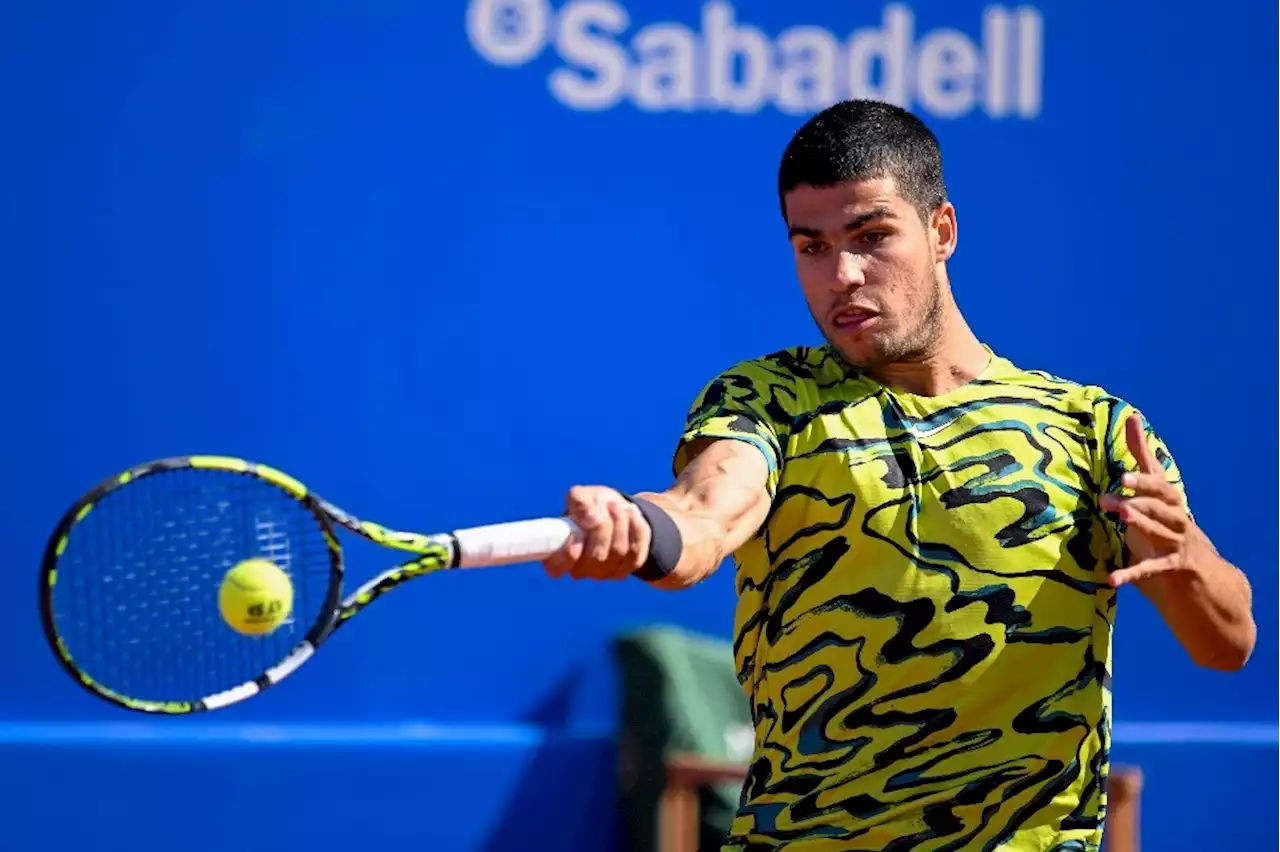 Alcaraz derrota a Bautista y avanza cuartos de final en Barcelona