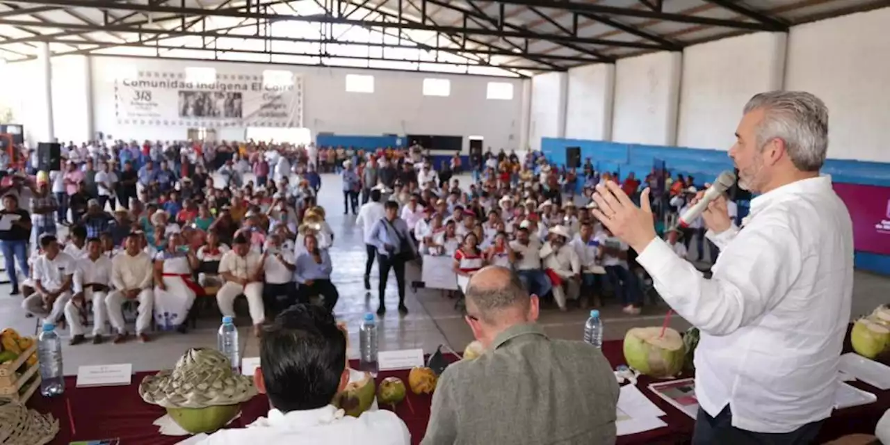 Alfredo Ramírez Bedolla apoyará construcción de carretera en la comunidad indígena El Coire