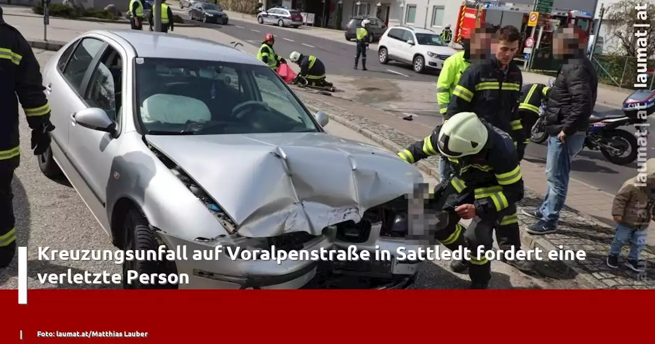 Kreuzungsunfall auf Voralpenstraße in Sattledt fordert eine verletzte Person | laumat|at