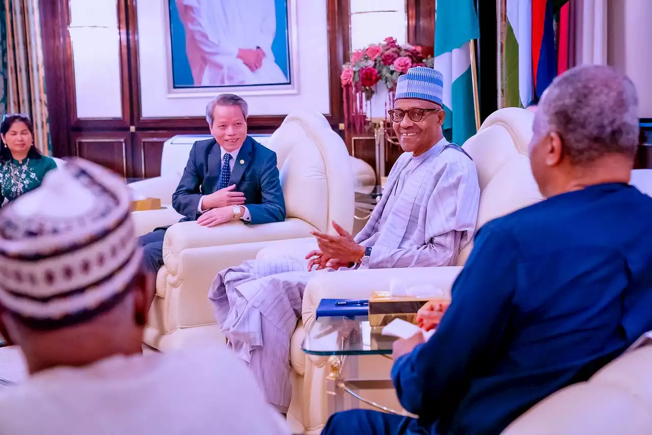 President Buhari Bids Farewell To Vietnamese Ambassador