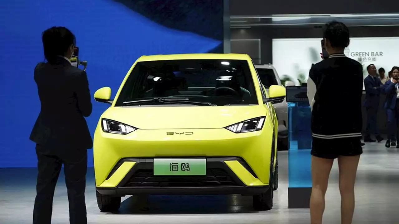 Le chinois BYD crée la sensation avec la « mouette », une petite voiture électrique à 10.000 euros