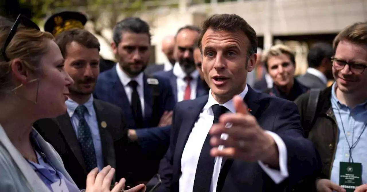 « Faudra attendre 2027 » : interpellé par une opposante, Macron assure qu’il ne va « pas démissionner »