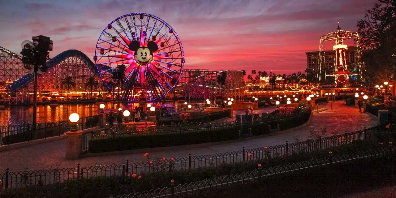 10 ways to save money on a trip to Disneyland