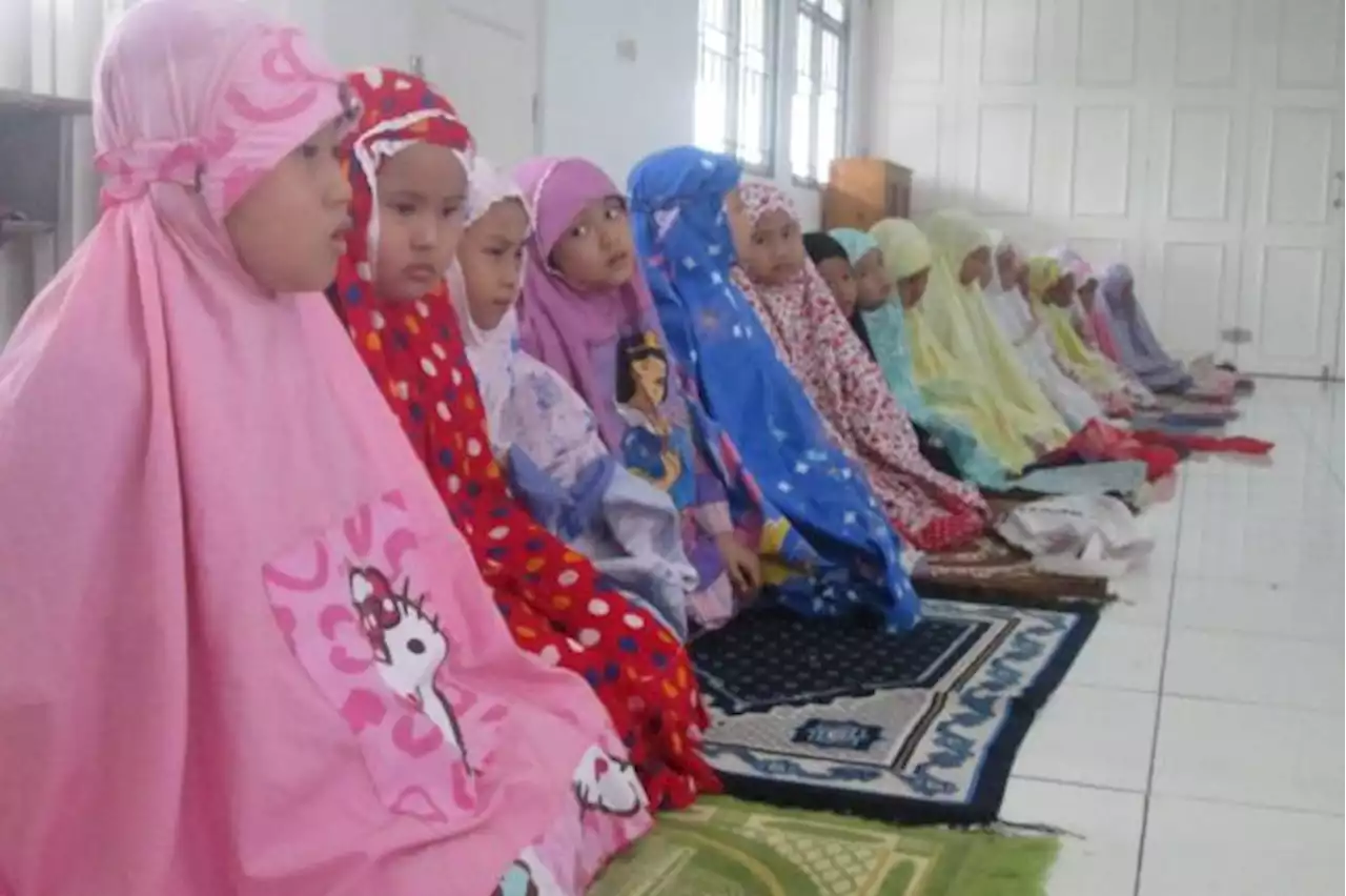 Bacaan Niat Sholat Dhuha 2 dan 4 Rakaat Arab, Latin, dan Arti