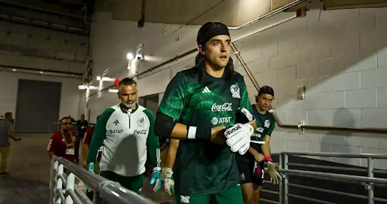 Carlos Acevedo resalta competencia con Memo Ochoa