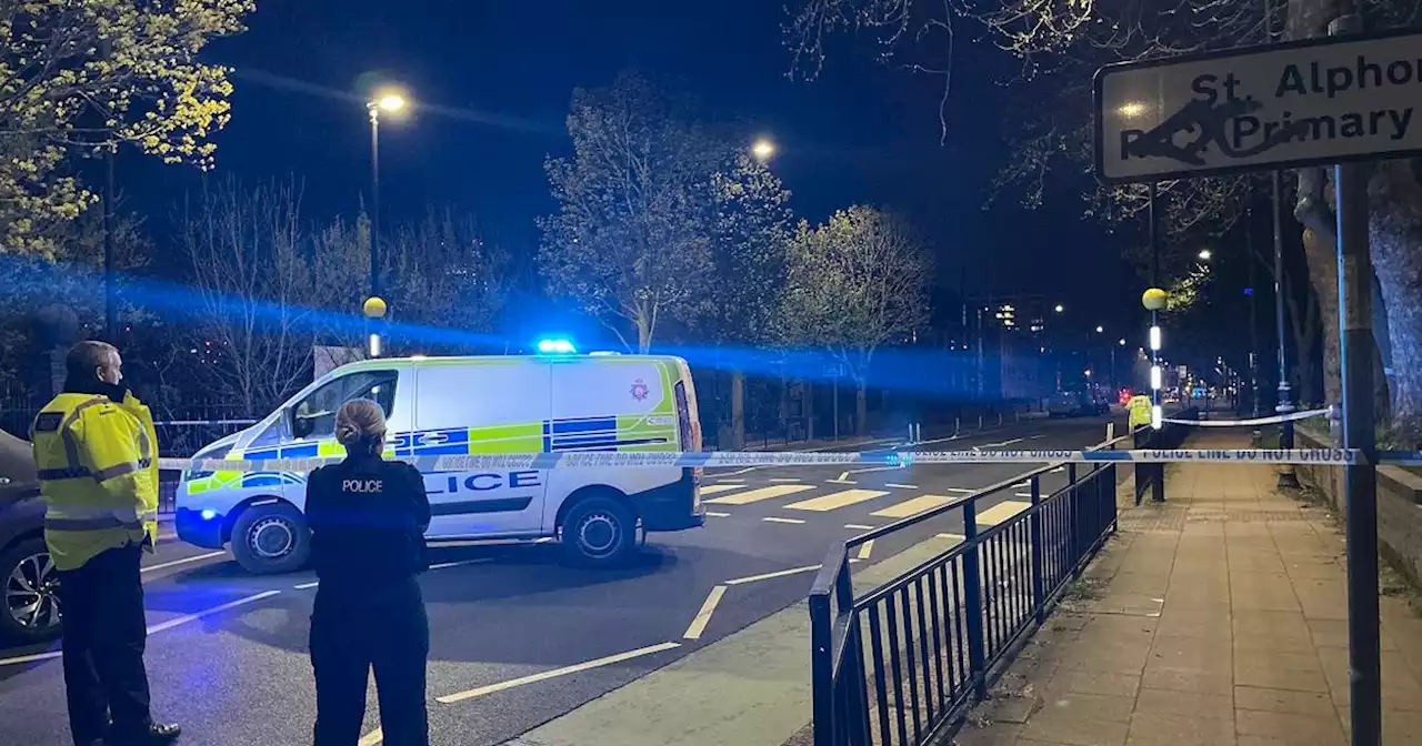 Large police presence after suspicious package found on Stretford Road