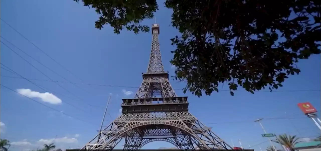 Luisito Comunica viaja a Durango y conoce la 'Torre Eiffel'