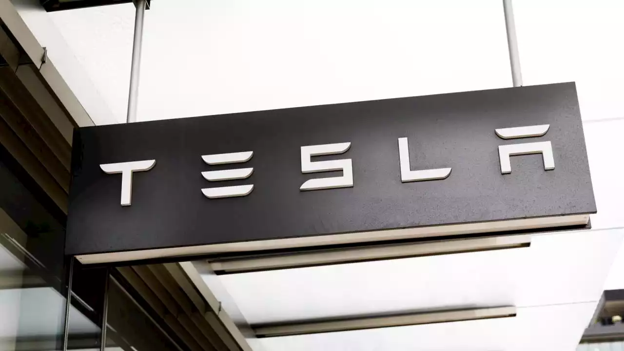 Los beneficios netos de Tesla caen un 24 % en el primer trimestre de 2023 | Minuto30