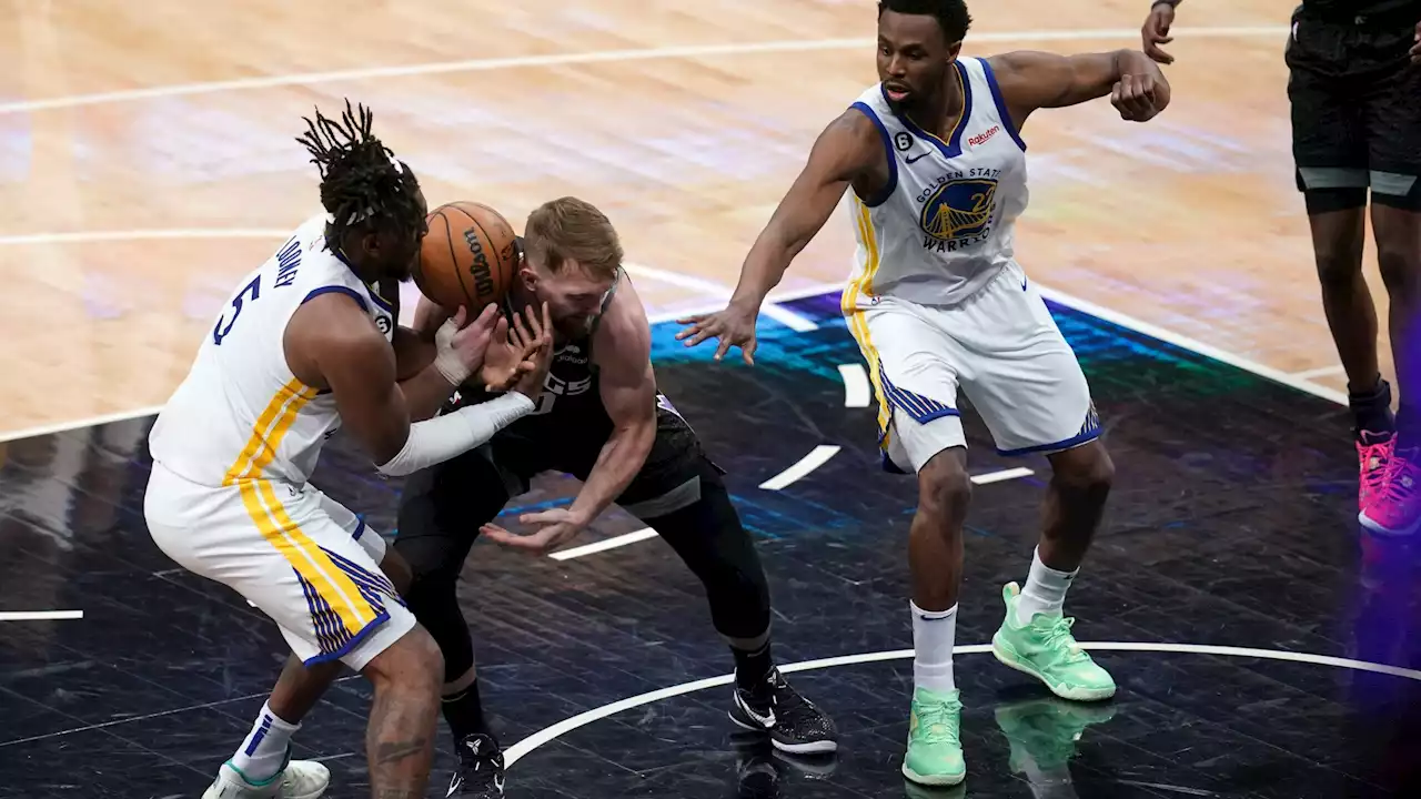 Warriors Believe Kings Star Uses Ball as 'Weapon' on Offense