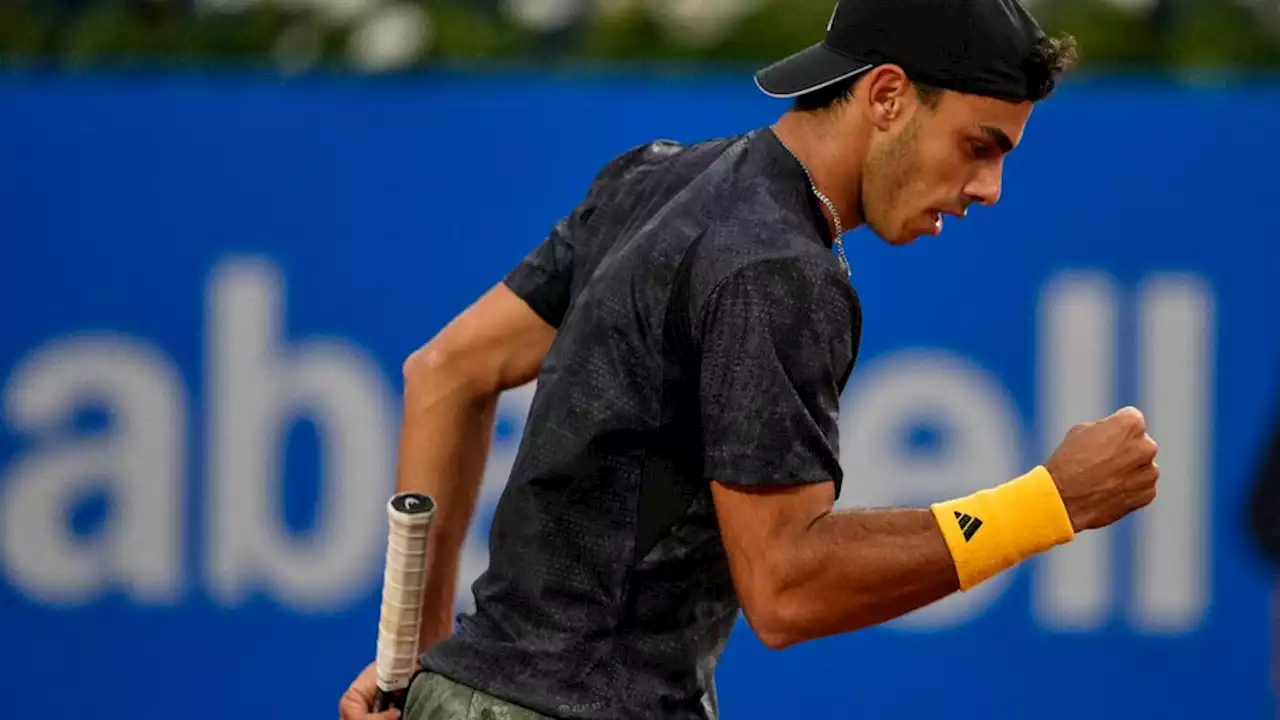 Cerúndolo sorprendió a Ruud y sigue su marcha en Barcelona | El argentino avanzó a los cuartos de final, donde se medirá con Daniel Evans