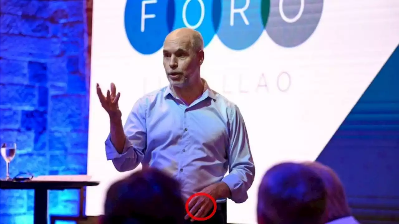 Horacio Rodríguez Larreta lució un anillo de compromiso en el foro de Llao Llao