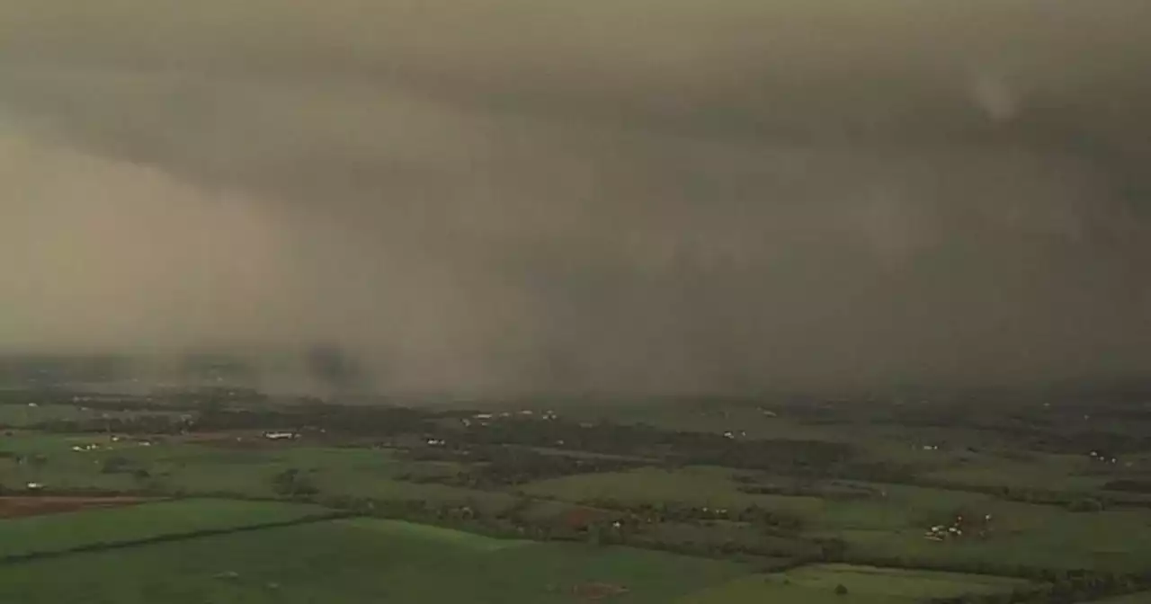 Usa, tornado in Oklahoma: la nuvola nera, poi la devastazione. Distrutte linee elettriche e case