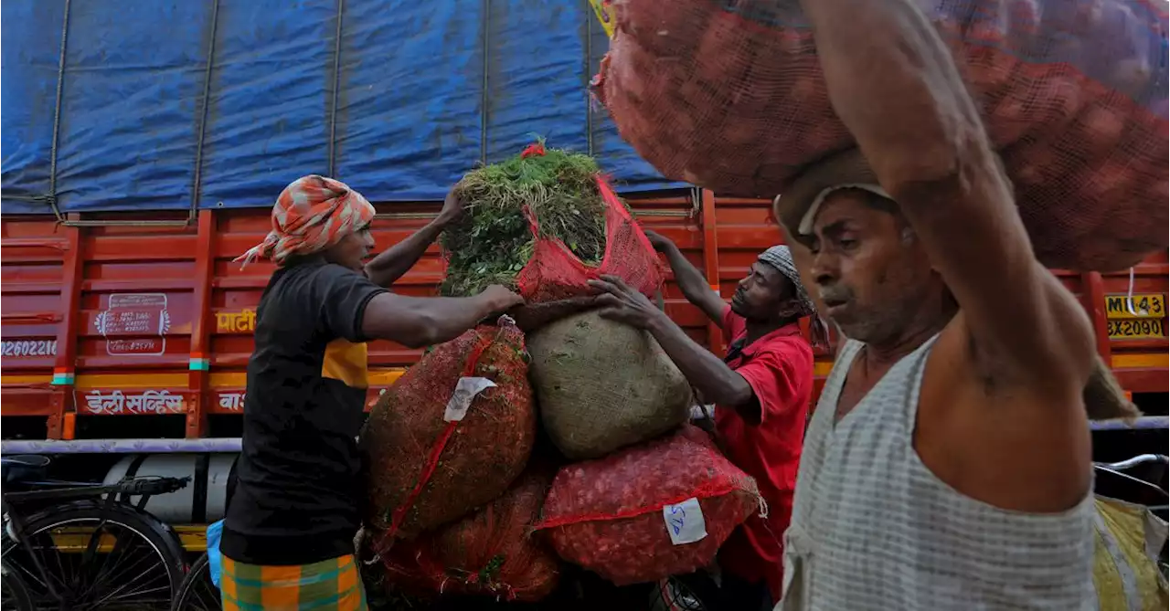 India economic growth seen stuck in low gear: Reuters poll