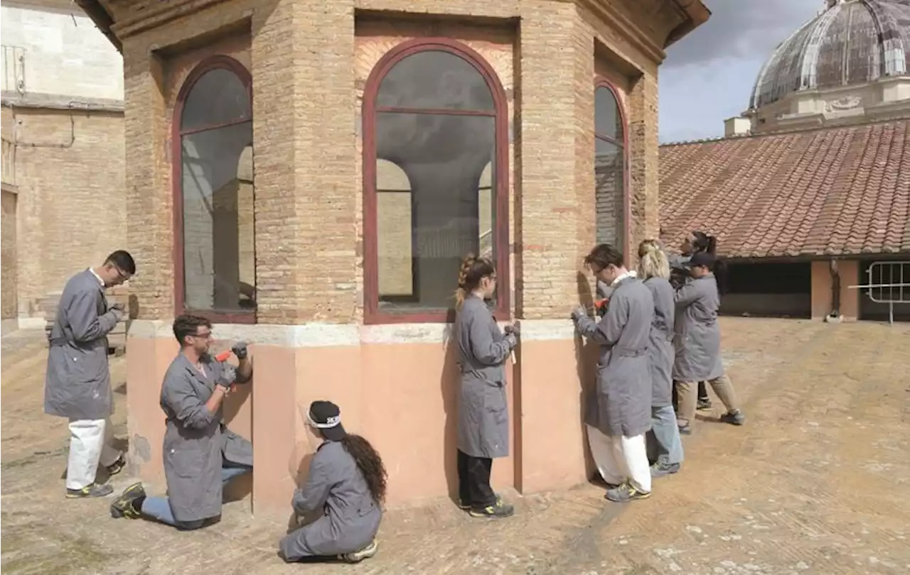 Vaticano, dopo 250 anni riapre la scuola di arti e mestieri