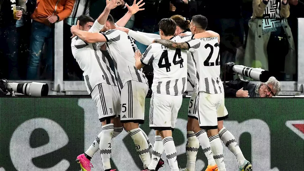 Fotboll: Vändningen: Juventus får tillbaka 15 poäng