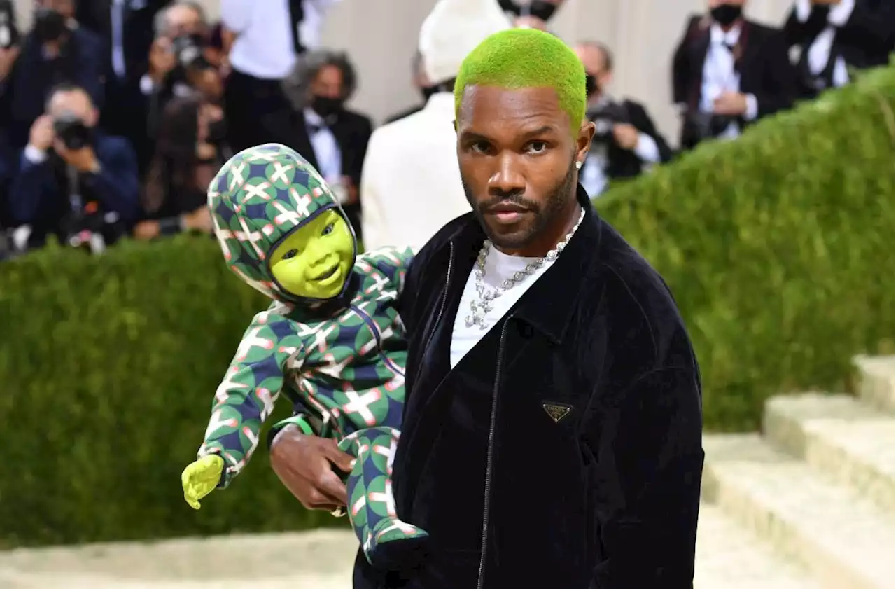 Frank Ocean scraps second Coachella set due to leg injury