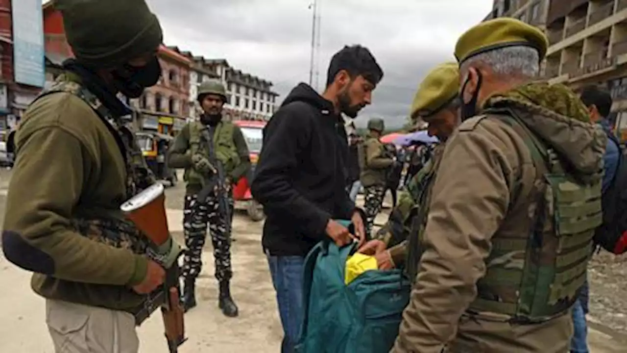 Indian army: Rebel ambush in India-administered Kashmir kills soldiers