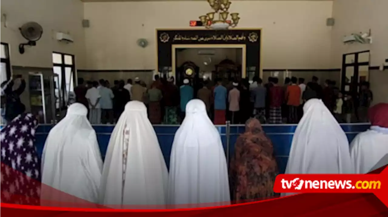 Yakini Salah Satu Kekuasaan Allah SWT, Puluhan Warga Muhammadiyah di Madiun Gelar Salat Gerhana Matahari