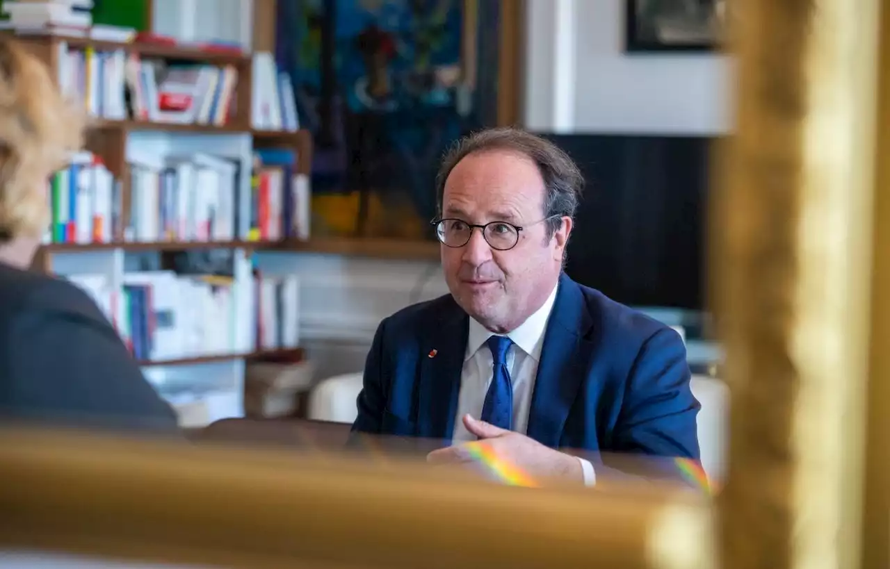 Hollande « regrette » de ne pas avoir fait voter la PMA pour toutes