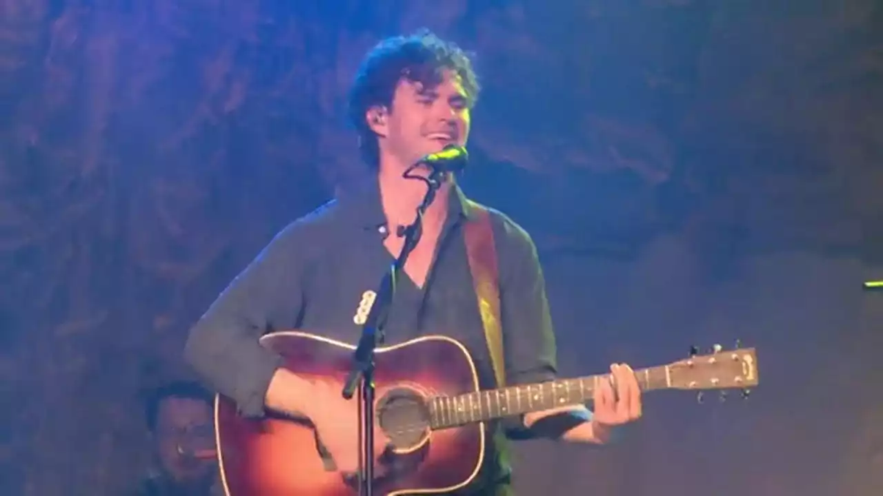 Vance joy canta por primera vez en Madrid 'Catalonia', su canción dedicada a Cataluña