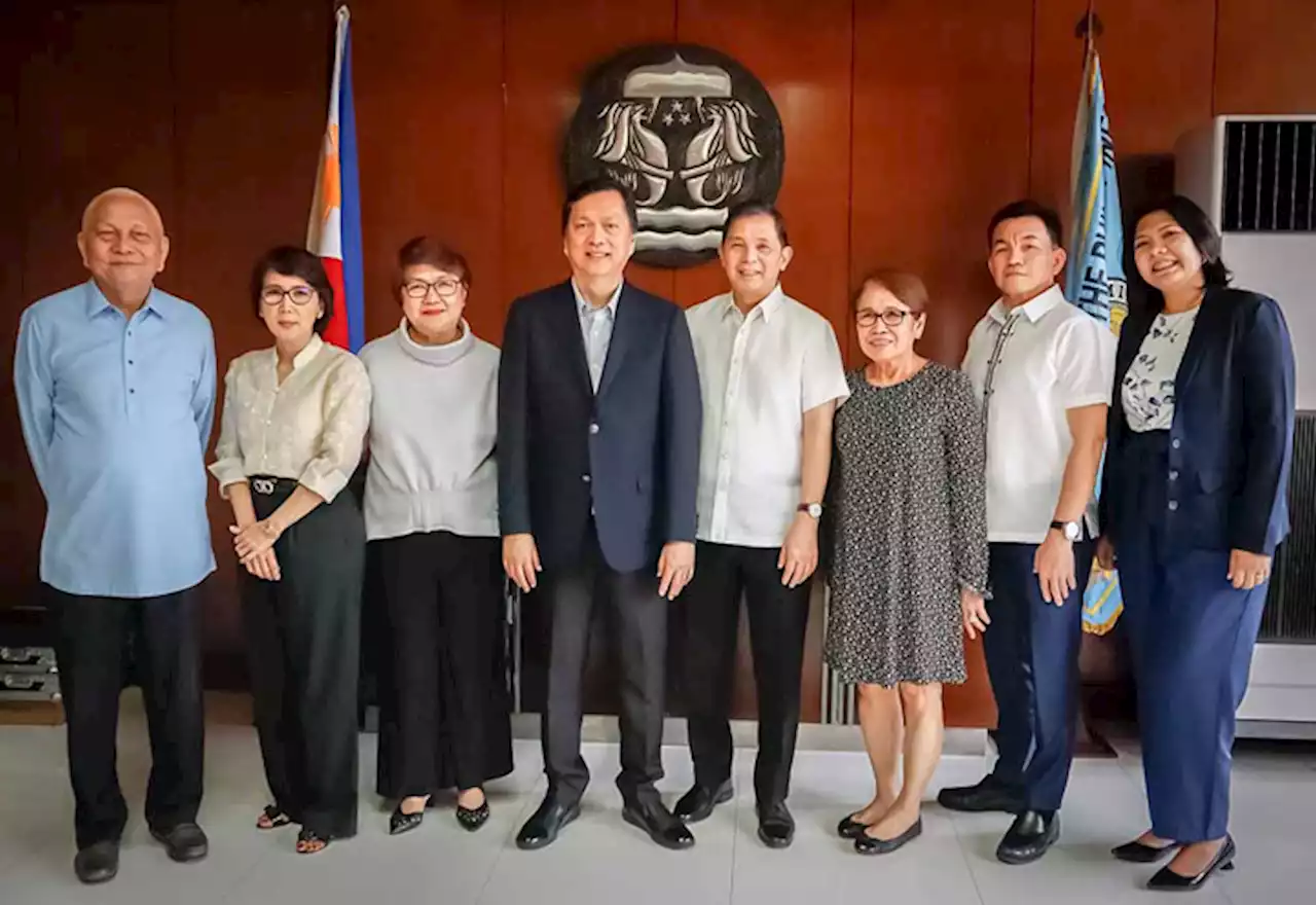 Fortune Life executives pay courtesy call on Insurance Commissioner Rey Regalado | BusinessMirror