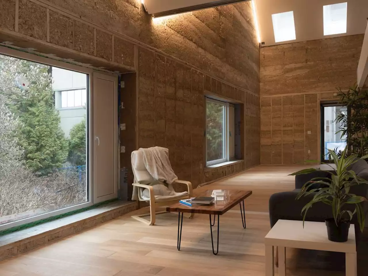 UBC students construct one of Canada's first 'carbon-minimal' hempcrete buildings.