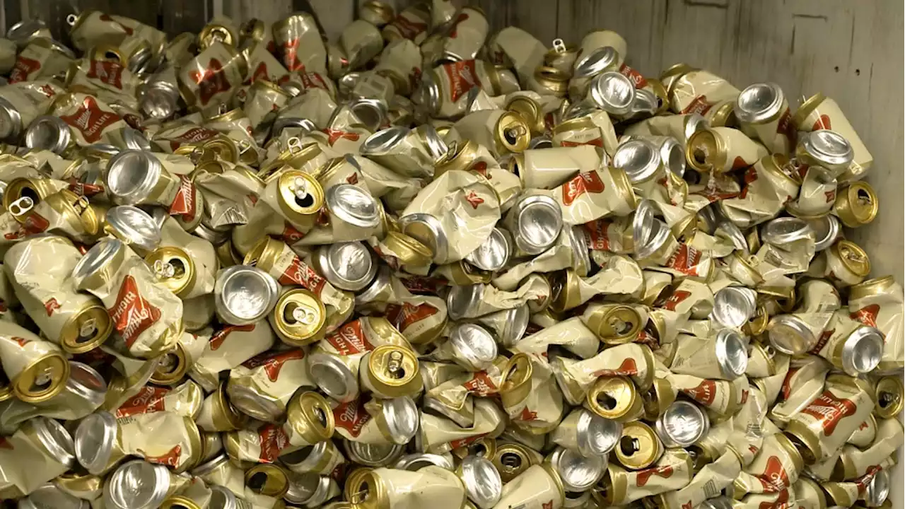 Belgian customs destroy 2,000 cans of Miller High Life advertised as 'Champagne of beers'