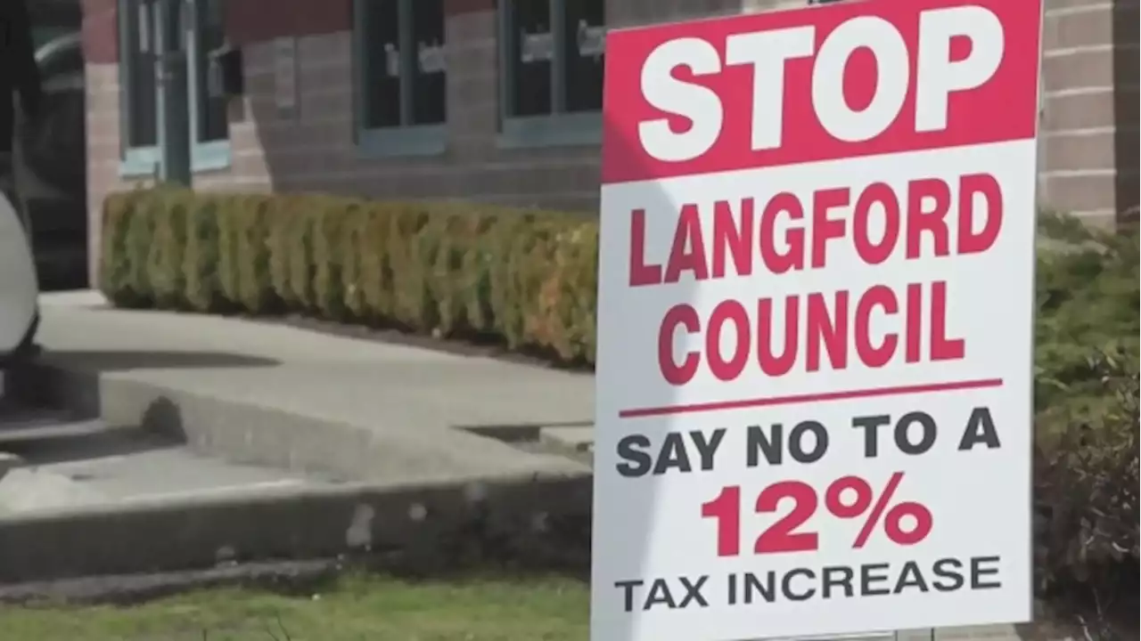 Bylaw called over Langford protest signs