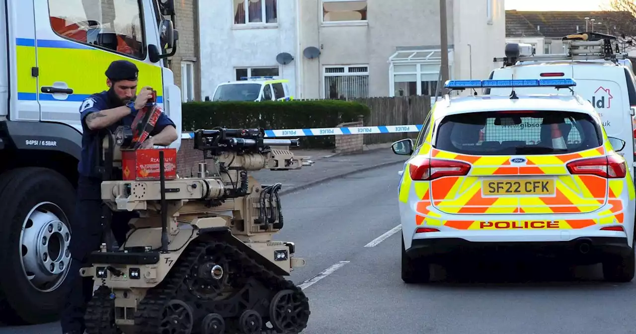 Bomb squad descends on Scots street as explosives disposal bot deployed