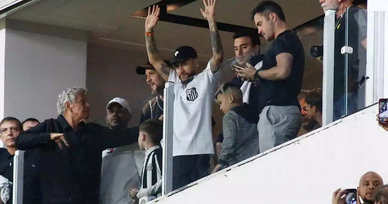 La promesa de Neymar en Brasil 'Un día volveré a Santos'