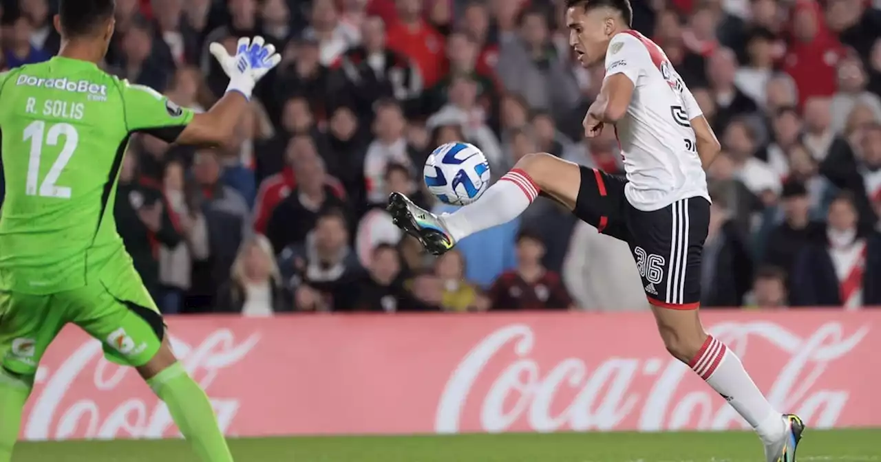 Video: el hincha de Cristal que aplaudió el cuarto gol de River