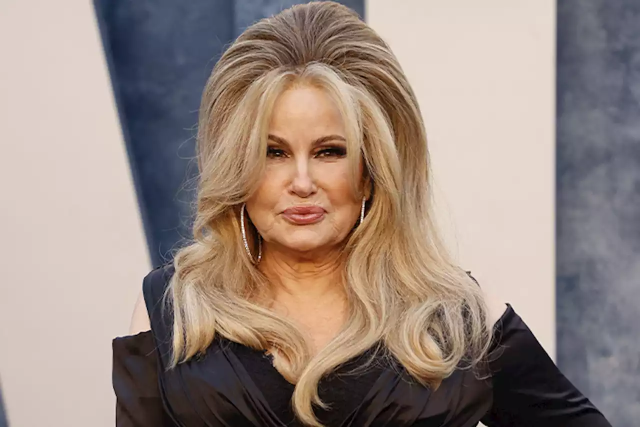 Jennifer Coolidge To Be Honored With ‘Comedic Genius’ Award At 2023 MTV Movie & TV Awards