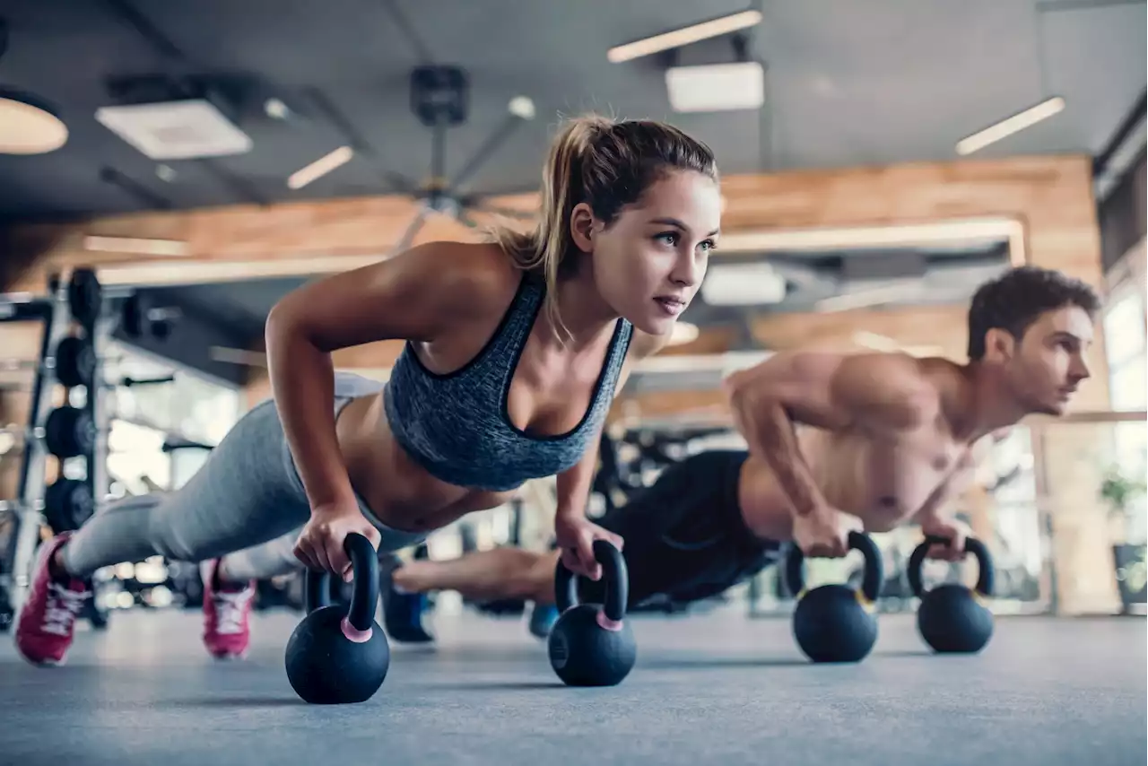 Perdre du poids : 9 exercices simples et efficaces pour faire disparaître les poignées d'amour - Grazia