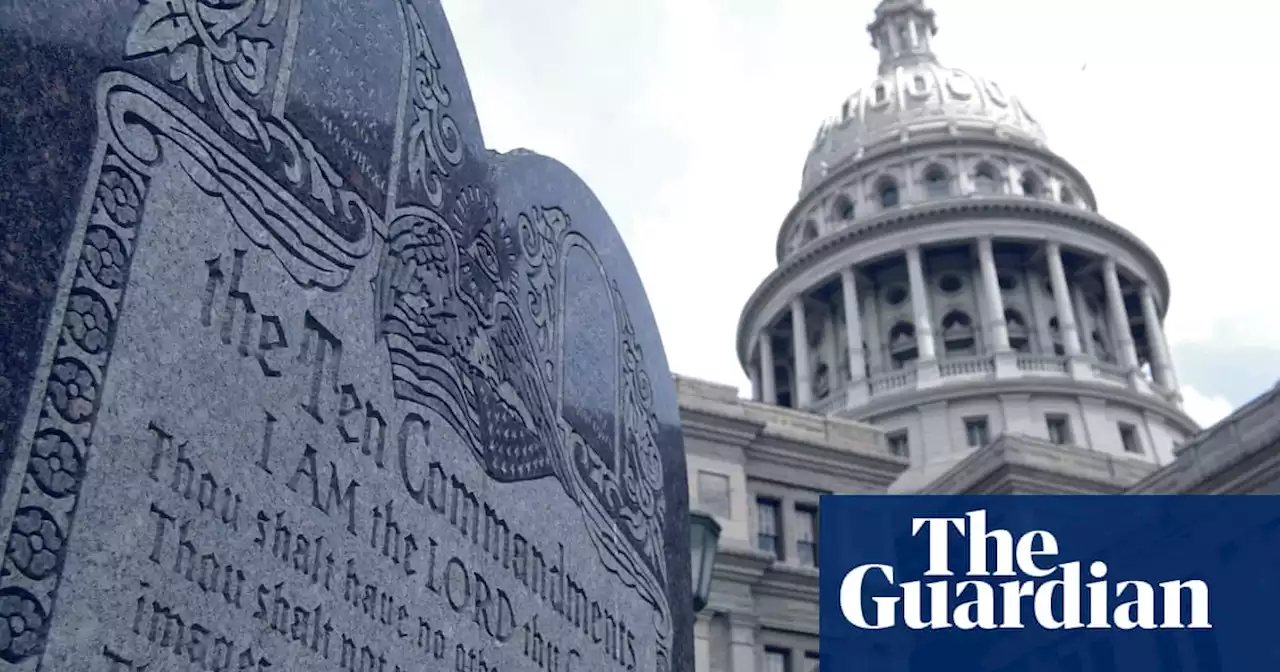 Texas lawmakers advance bill to force schools to display Ten Commandments