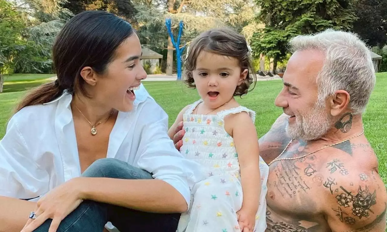 El recibimiento por todo lo alto de Gianluca Vacchi y su familia al regresar a Italia