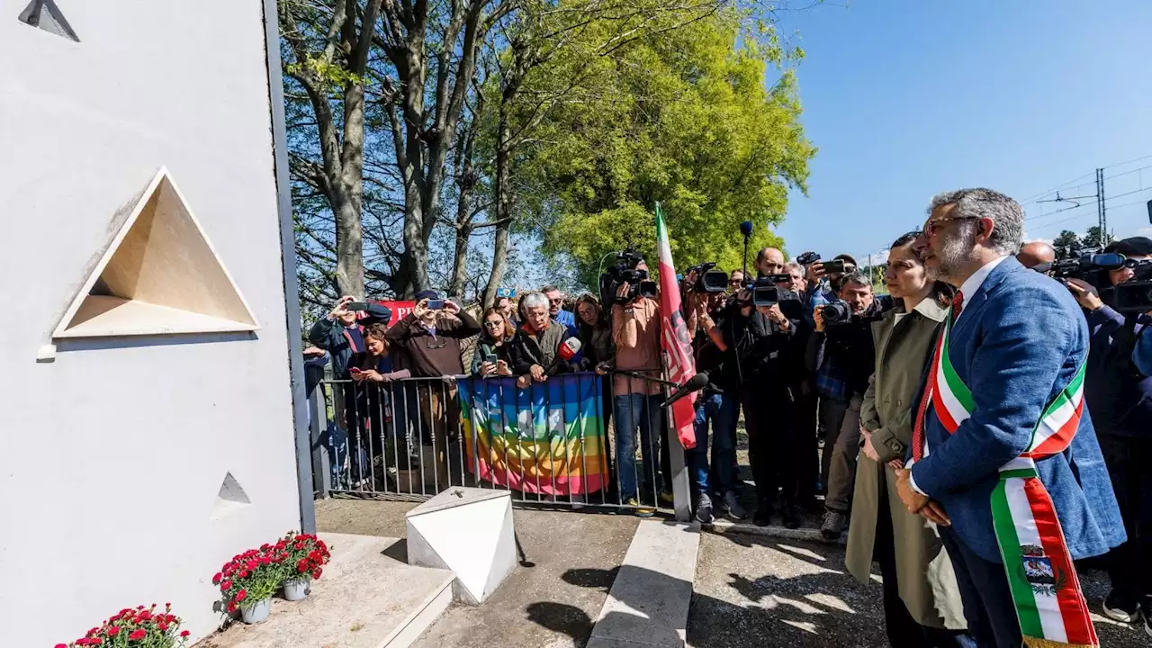 A Riano Schlein omaggia Matteotti e attacca La Russa. Ma il sindaco (di centrosinistra): 'Serve il termovalorizzatore' (di G. Cerami)