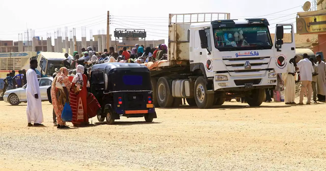 Tánaiste confirms plans to evacuate Irish citizens caught up in conflict in Sudan