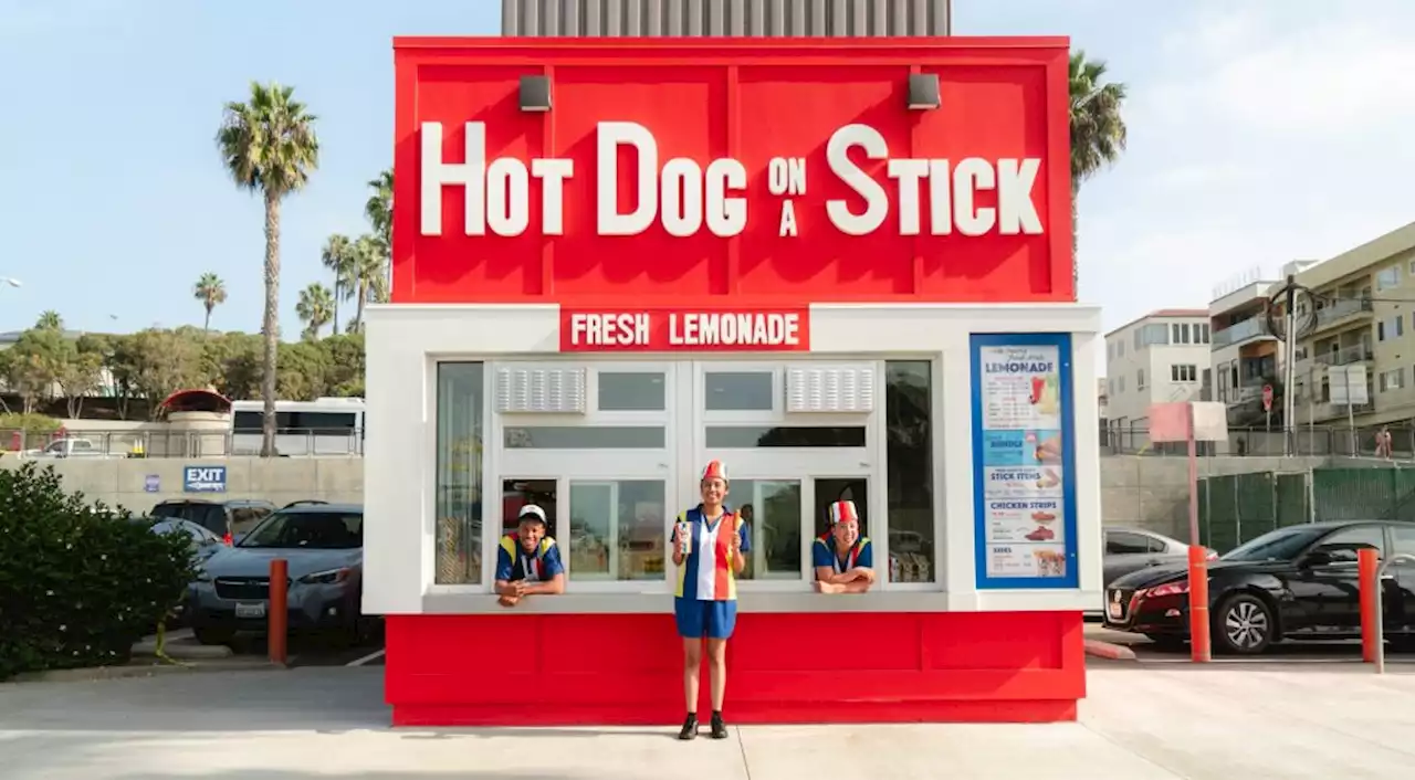 Hot Dog on a Stick celebrates rebuilding of its original Muscle Beach stand