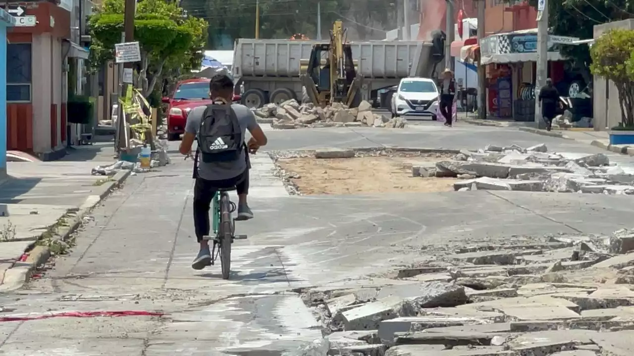 VIDEO: Surgen 'volcanes' en Ecatepec; vecinos alertan que se alza la tierra en Ciudad Azteca